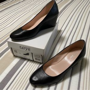 Taryn Rose Kathleen Wedge Pump Black